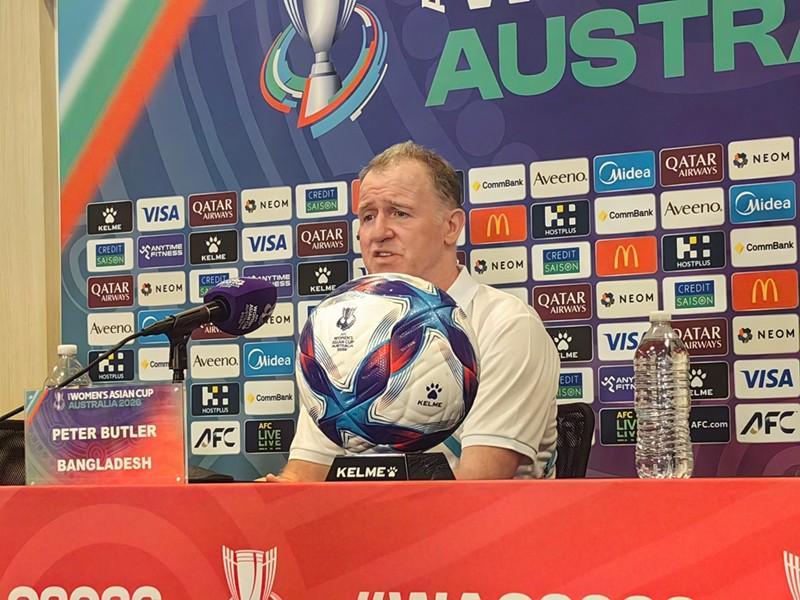 开云体育-孟加拉女足主帅：中国队有时看似势不可挡，但我们绝不退缩