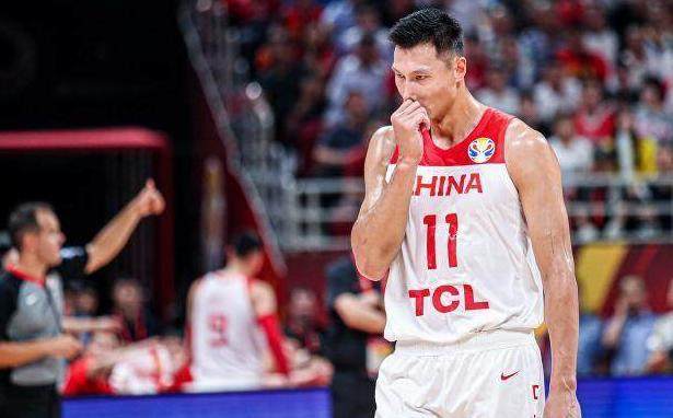 开云体育下载-易建联现身全明星：期待早日复出 仍渴望为国效力